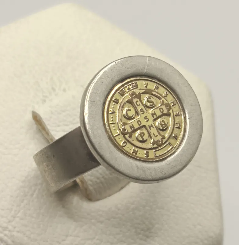 Anillo de plata 925 con cruz central en oro