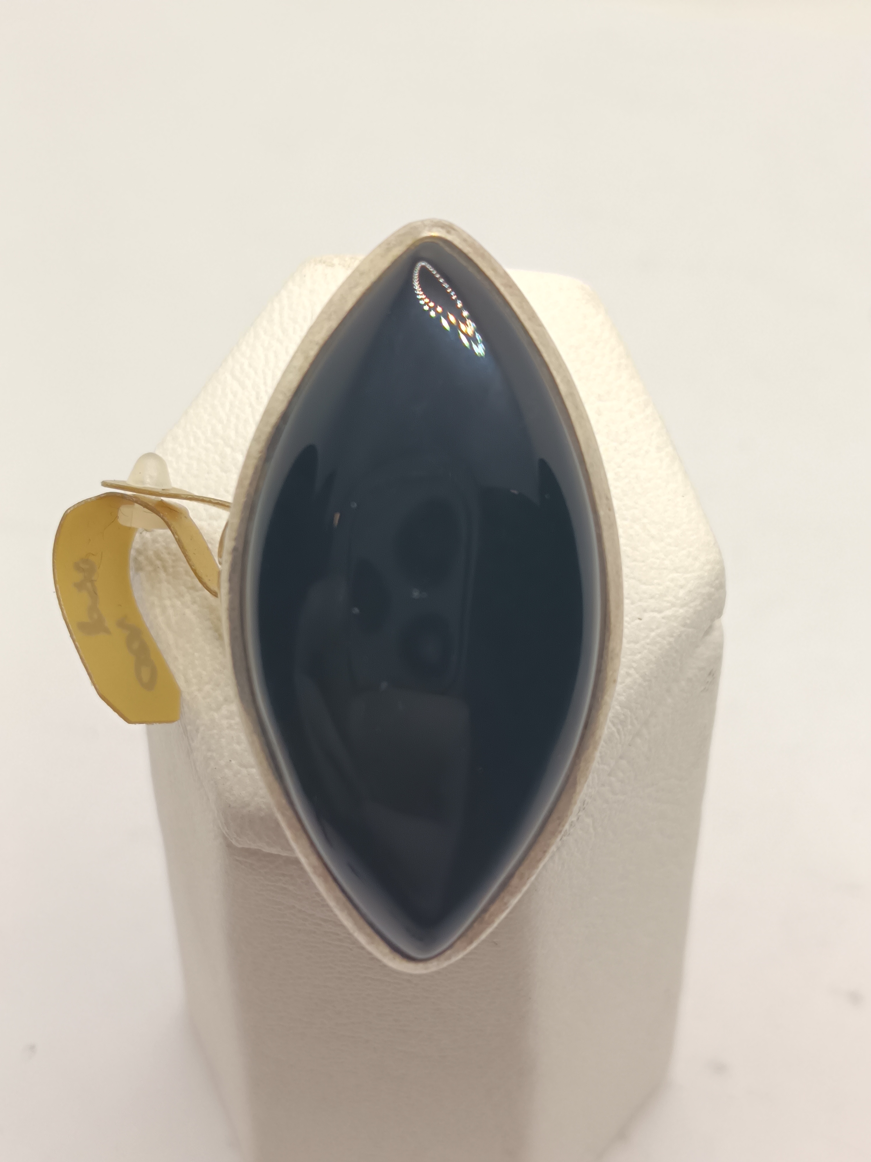 Anillo de plata 925 con onix central