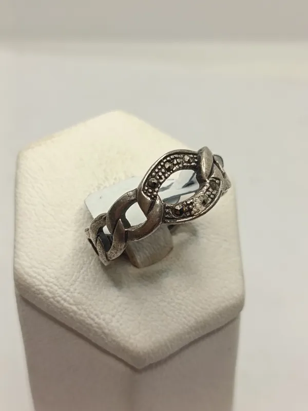 Anillo de plata 925 con diseño