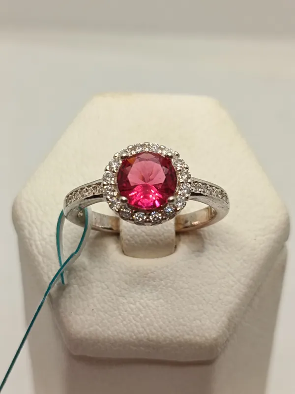 Anillo de plata 925 con piedra negra y circonias