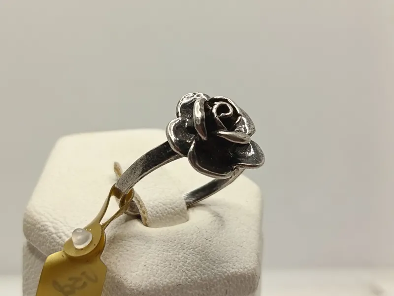 Anillo de plata 925 con flor