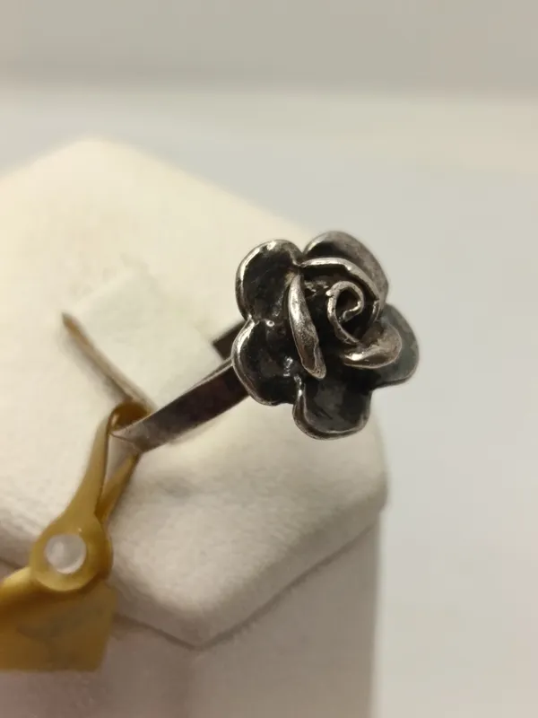 Anillo de plata 925 con flor