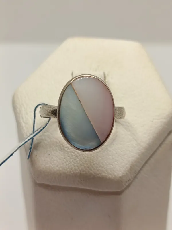 Anillo de plata y nacar