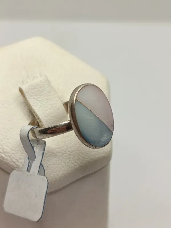 Anillo de plata y nacar