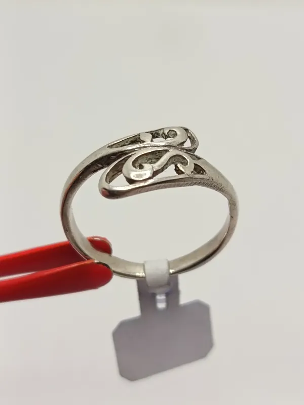 Anillo de plata 925 con diseño