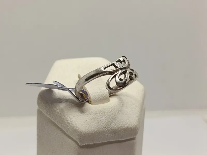 Anillo de plata 925 con diseño