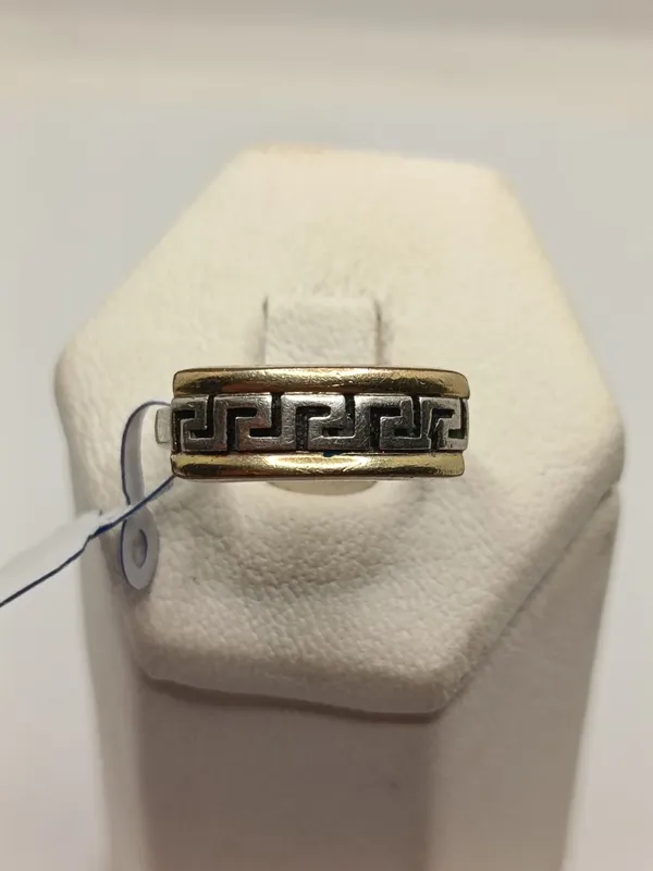 Anillo de plata y oro con diseño