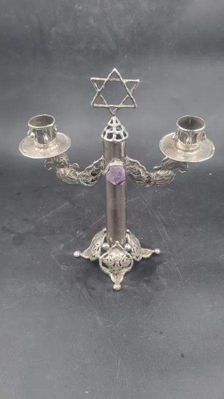 Candelabro con estrella david y amatista