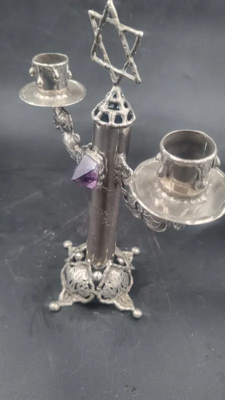 Candelabro con estrella david y amatista