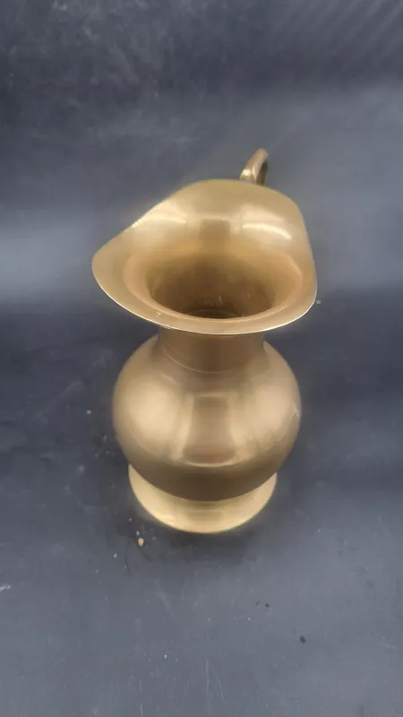 Jarra de bronce