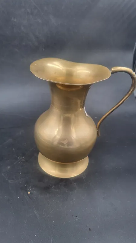 Jarra de bronce