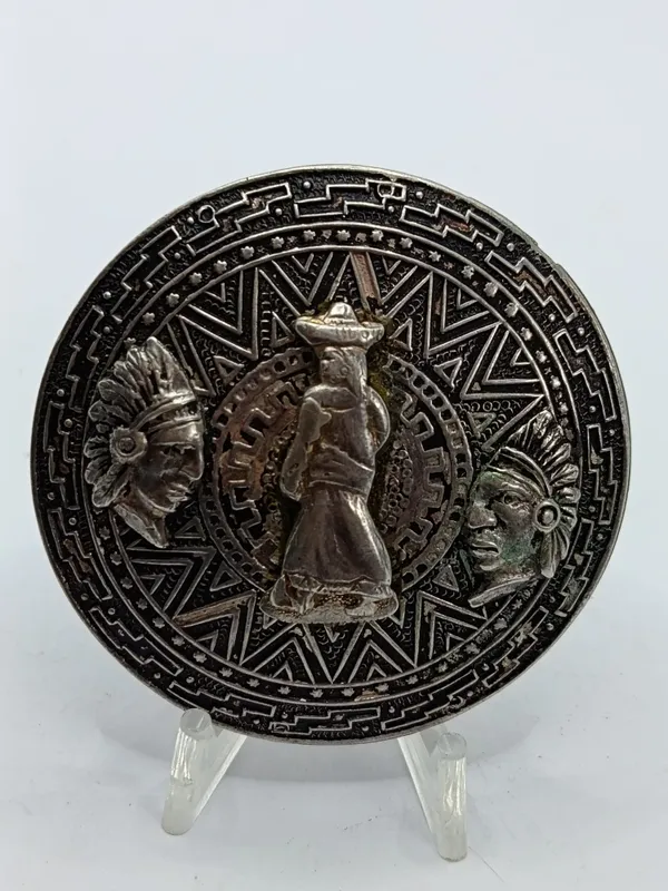 Prendedor azteca en plata
