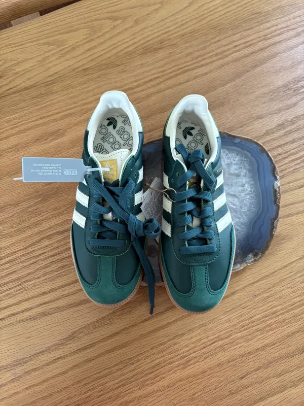 Championes verdes con tres rayas blancas Adidas