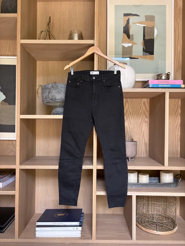 Jean negro Zara