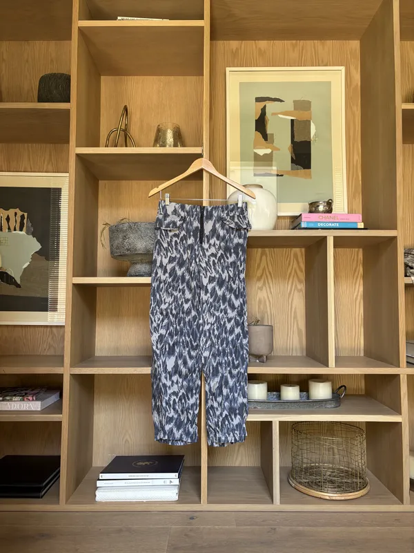 Pantalón camuflado azul con cierre adelante Bimba y Lola