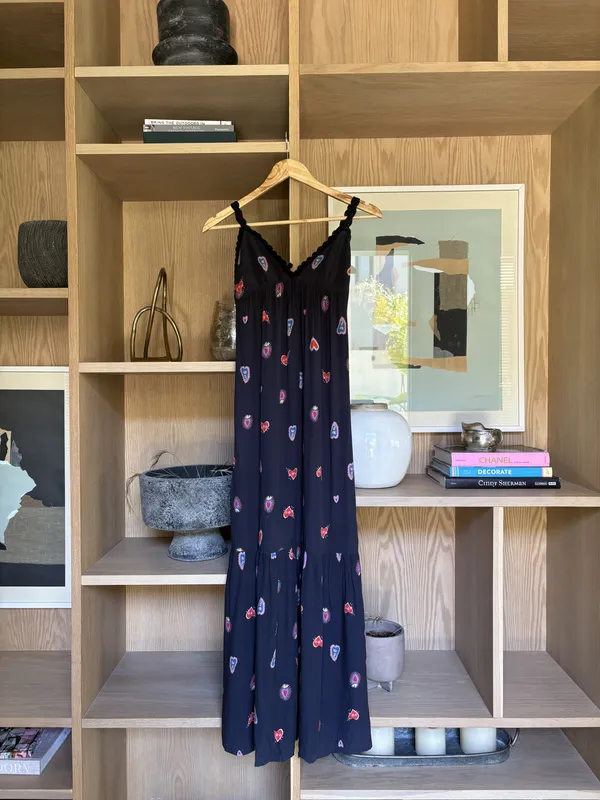 Vestido negro con corazones de colores Cantao