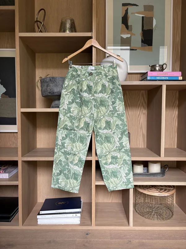 Pantalón verde estampa hojas Ritavón