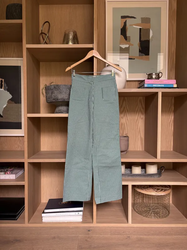 Pantalón verde con rayas blancas Himba