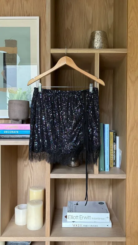 Pollera negra lentejuelas de colores Free People