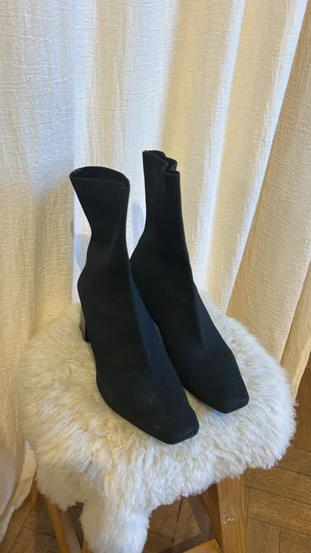 Botas negras de media zara