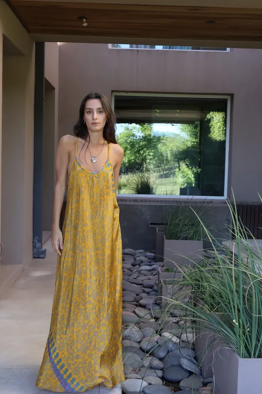 Vestido amarillo estampado a medida