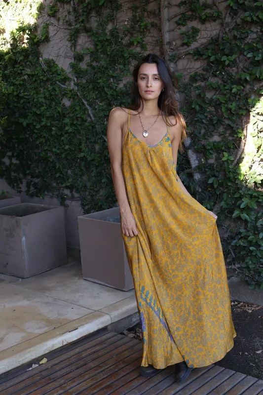 Vestido amarillo estampado a medida
