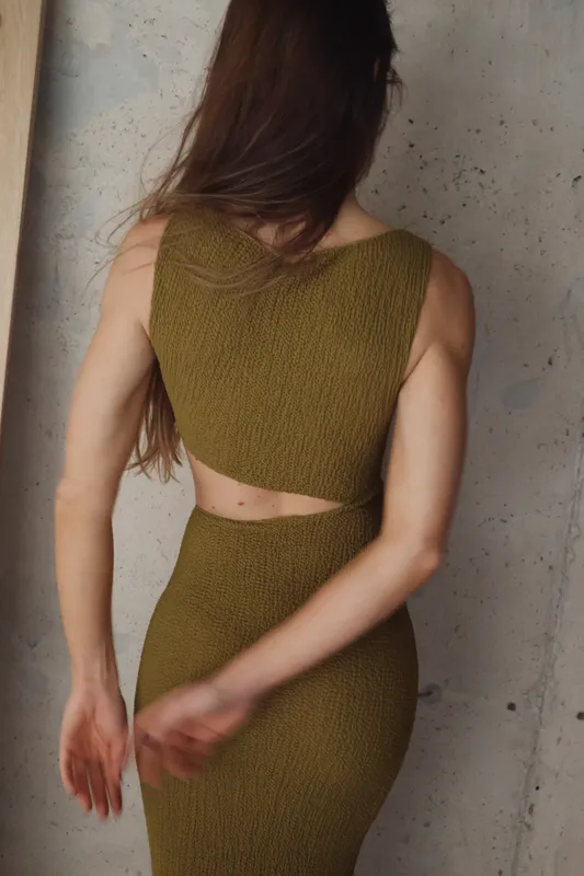 Vestido verde seco textura Zara
