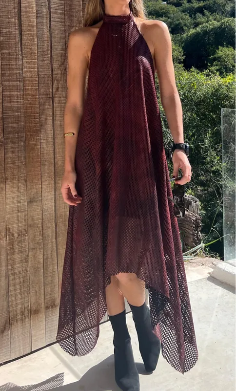 Vestido bordo red halter Benve