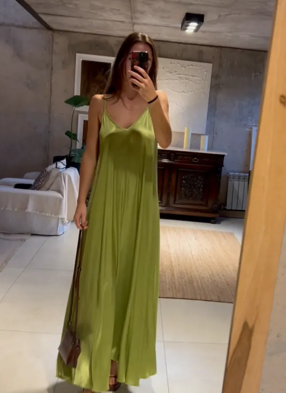 Vestido verde lima largo Sara Holzwarth