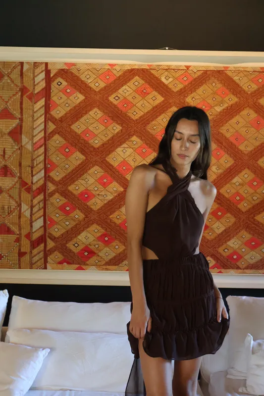 Vestido marrón corto lazo Victa