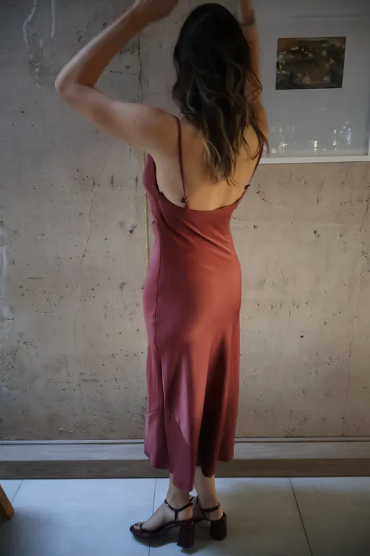 Vestido rosa cuello bote a medida