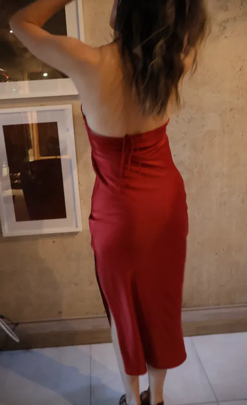 Vestido rojo tiras al cuello a medida