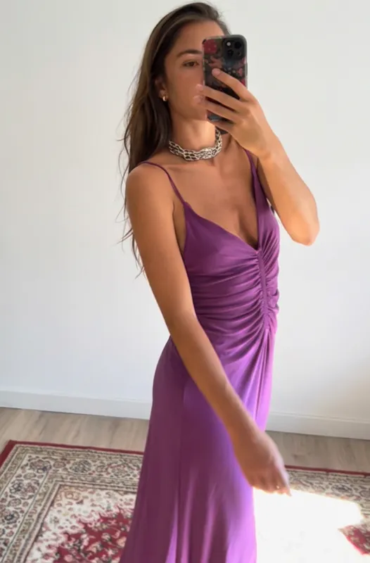 Vestido violeta frunce Zara