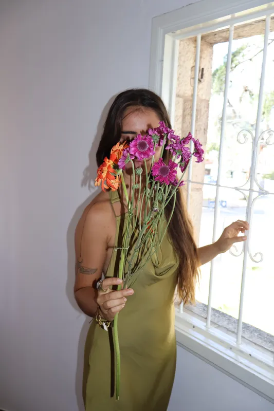 Vestido verde hebilla dorada Zara