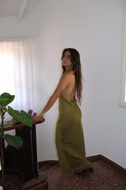 Vestido verde hebilla dorada Zara