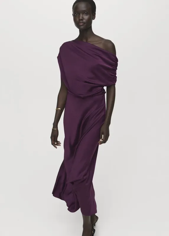 Vestido uva satinado asimetrico Mango